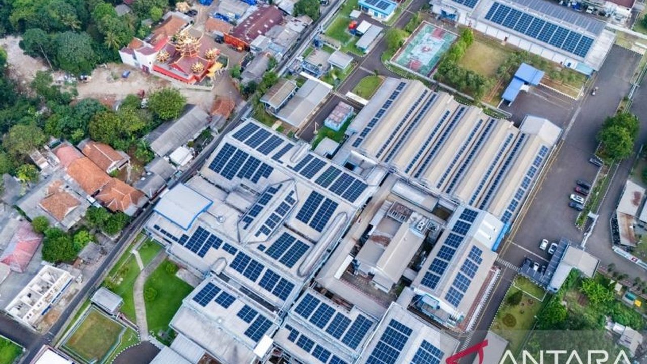 Inovasi Pemanfaatan Energi Surya Industri Kesehatan di Indonesia semakin masif, menjadi solusi strategis untuk menekan emisi karbon sekaligus menjaga operasional yang stabil. Simak selengkapnya.