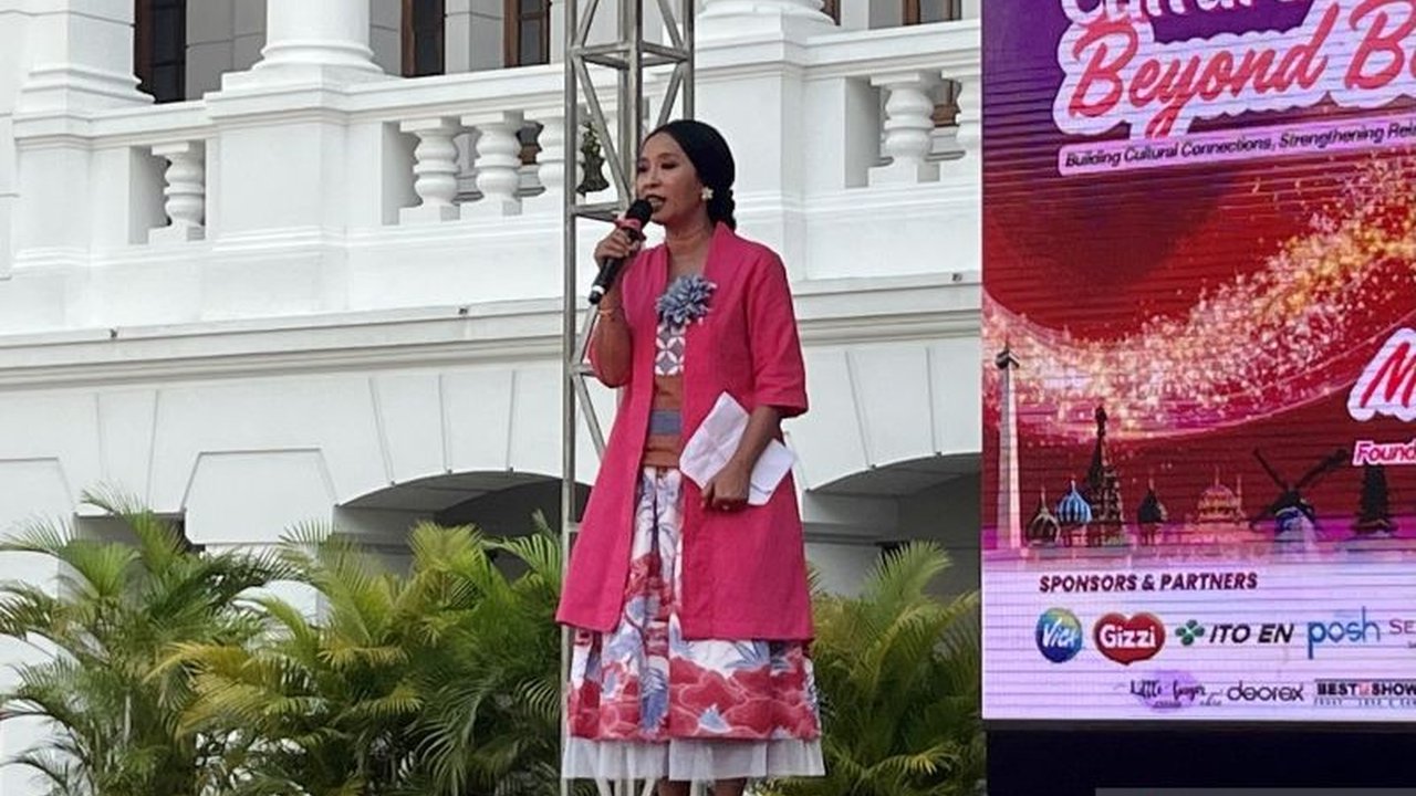 Minat generasi muda pada seni tradisional terus meningkat, dibuktikan oleh Belantara Budaya Indonesia (BBI) yang membina 9.000 siswa. Pelestarian budaya ini buka peluang karier, beasiswa, hingga panggung internasional.