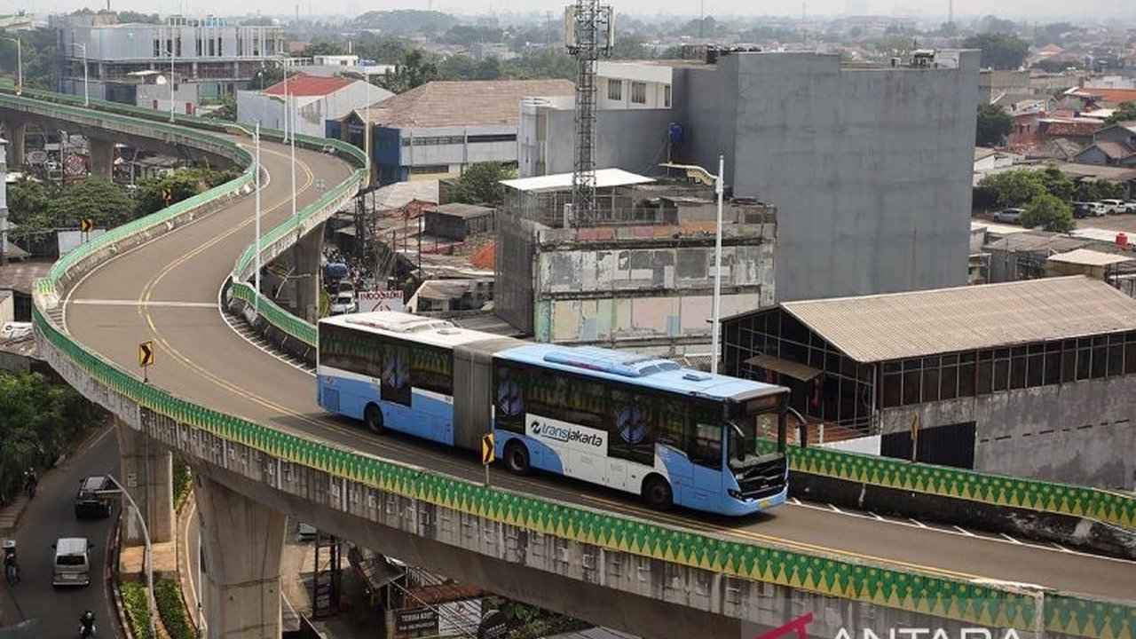 Ajang Jakarta Sky Fun Run 2026 bukan sekadar lomba lari, melainkan inisiatif Transjakarta untuk menghijaukan ibu kota, menyambut 500 tahun Jakarta dengan misi lingkungan berkelanjutan.