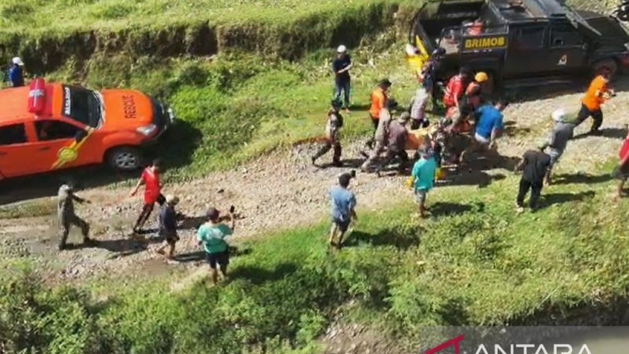 Tim SAR gabungan berhasil menemukan Saide (72), pria lansia yang terseret arus deras Sungai Kajuara Bone, dalam kondisi meninggal dunia setelah dua hari pencarian intensif.