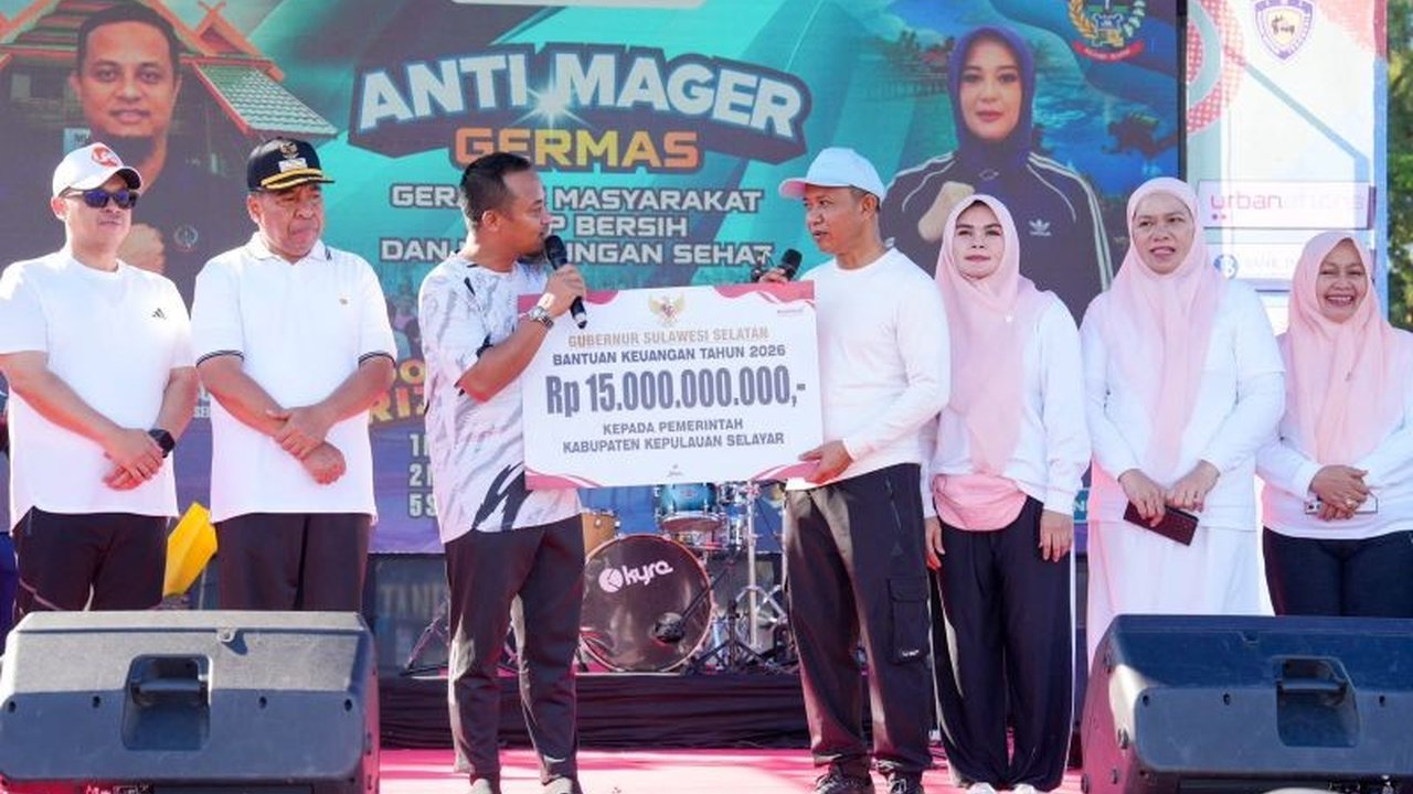 Gubernur Sulawesi Selatan Andi Sudirman Sulaiman menyalurkan Bantuan Keuangan Pemprov Sulsel sebesar Rp15 miliar kepada Kabupaten Kepulauan Selayar. Dana ini bertujuan mendorong program pembangunan prioritas dan kesejahteraan masyarakat, serta meningkatka