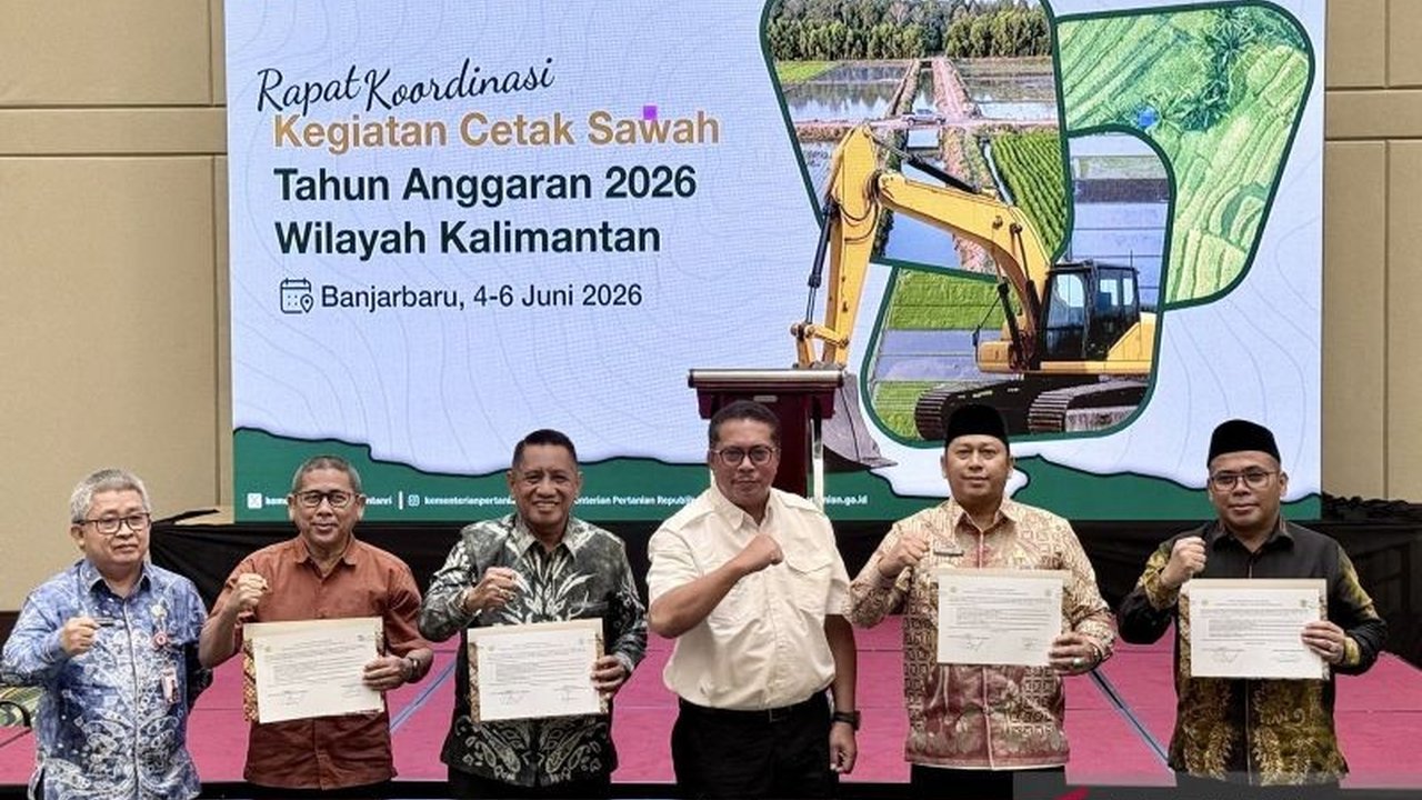 Kementerian Pertanian (Kementan) memperketat pengawasan program Cetak Sawah di Kalimantan demi percepatan tanam padi, memastikan target swasembada pangan tercapai melalui mekanisme ketat.