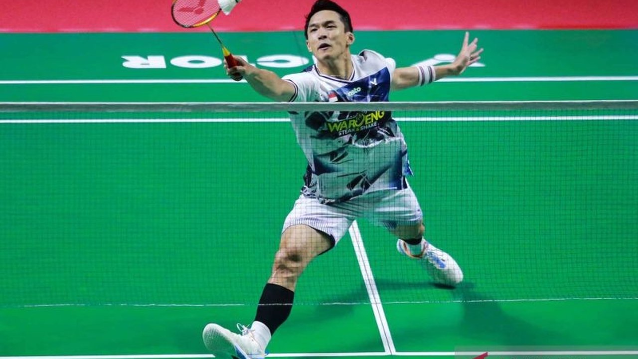Jonatan Christie membuat sejarah dengan mencapai final Indonesia Open 2026 untuk pertama kalinya, mengakhiri penantian panjang dan menjaga asa gelar tunggal putra tuan rumah. Bagaimana perjuangan Jojo di Istora Senayan?