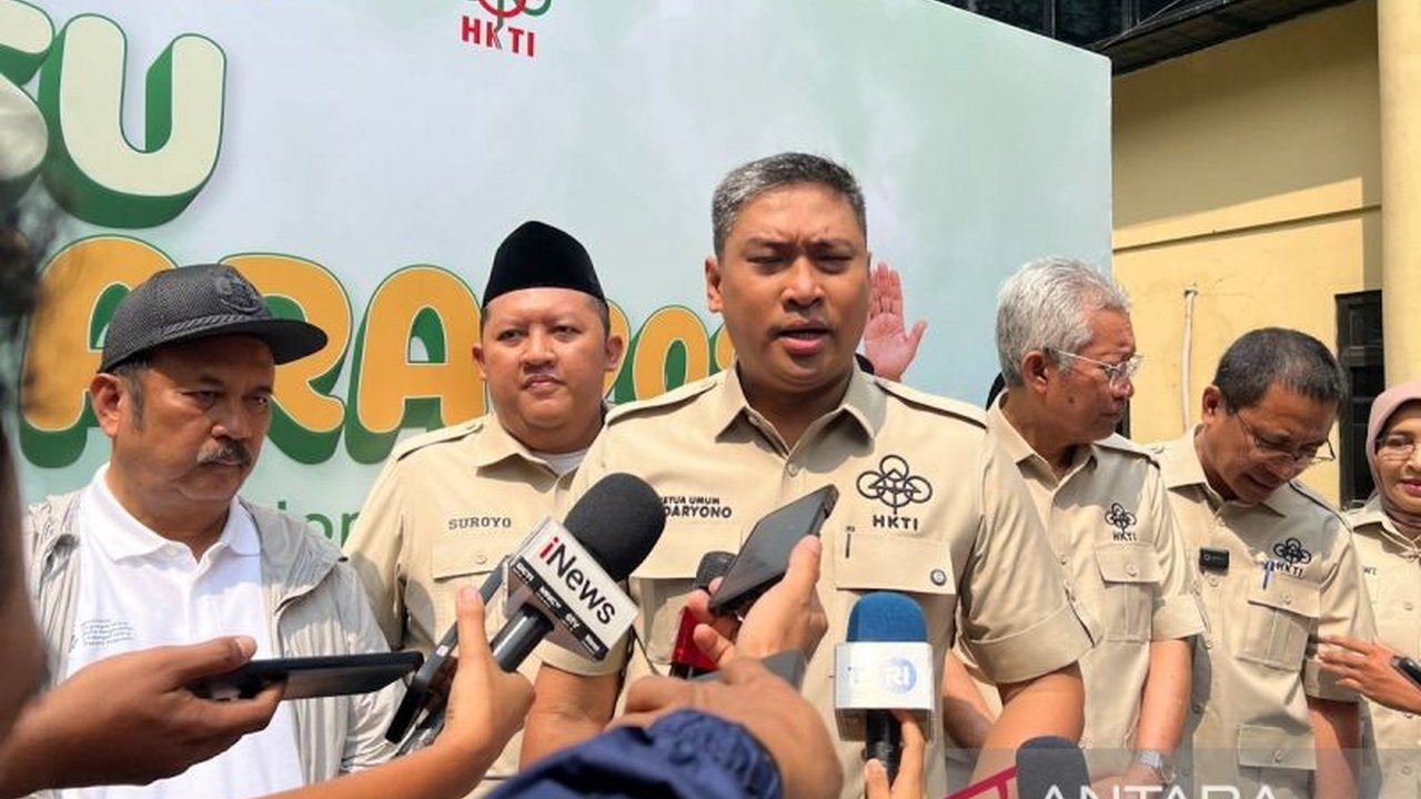Wakil Menteri Pertanian Sudaryono menegaskan komitmen pemerintah dalam memperkuat sektor persusuan nasional, meningkatkan produksi susu, dan mendukung Program Makan Bergizi Gratis untuk generasi emas.