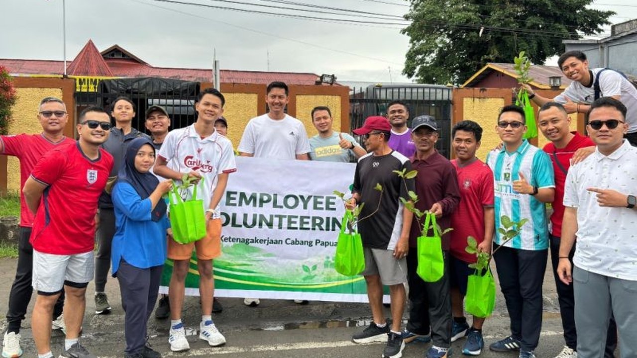 BPJAMSOSTEK Mimika aktif mengampanyekan penghijauan lingkungan dengan membagikan bibit tanaman gratis kepada masyarakat di Timika. Aksi ini bagian dari komitmen pelestarian alam dan pembangunan berkelanjutan.