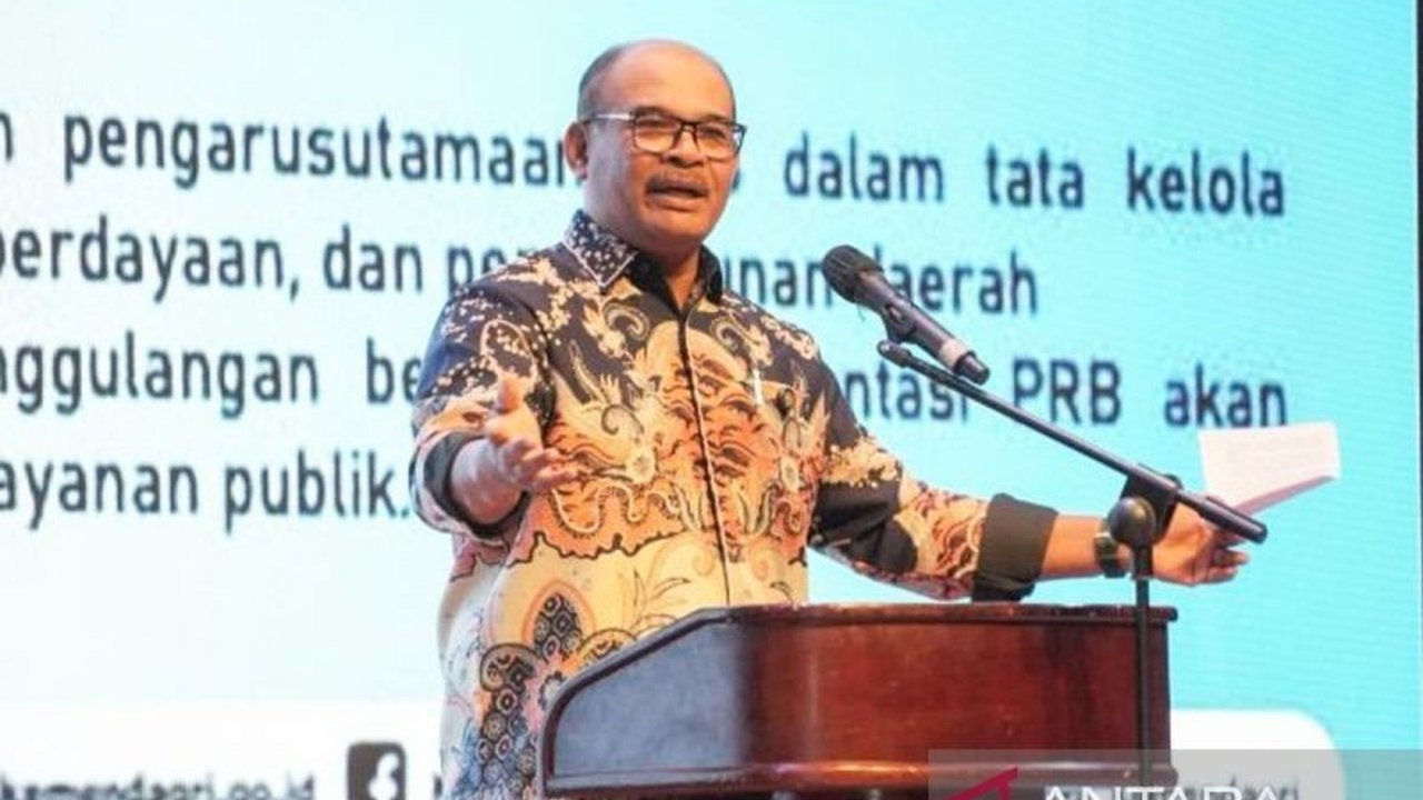 Kementerian Dalam Negeri (Kemendagri) mendesak penyediaan data wilayah yang akurat dan pendekatan koordinatif untuk menyelesaikan sengketa lahan Pasuruan antara TNI AL dan masyarakat yang telah berlangsung puluhan tahun, demi keadilan semua pihak.