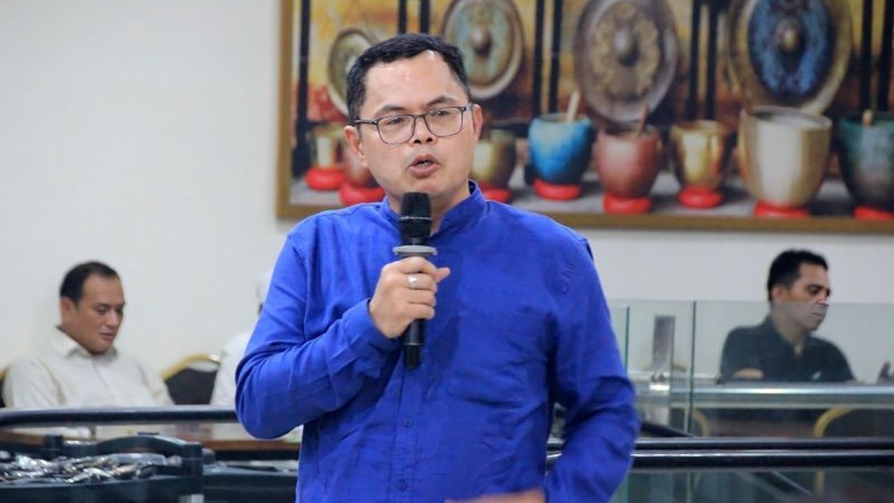 Wakil Ketua Umum KSPI Arnod Sihite menyambut baik kabar Presiden Prabowo Subianto akan menunjuk Said Iqbal masuk Kabinet Merah Putih, dinilai strategis hadapi tantangan bangsa.