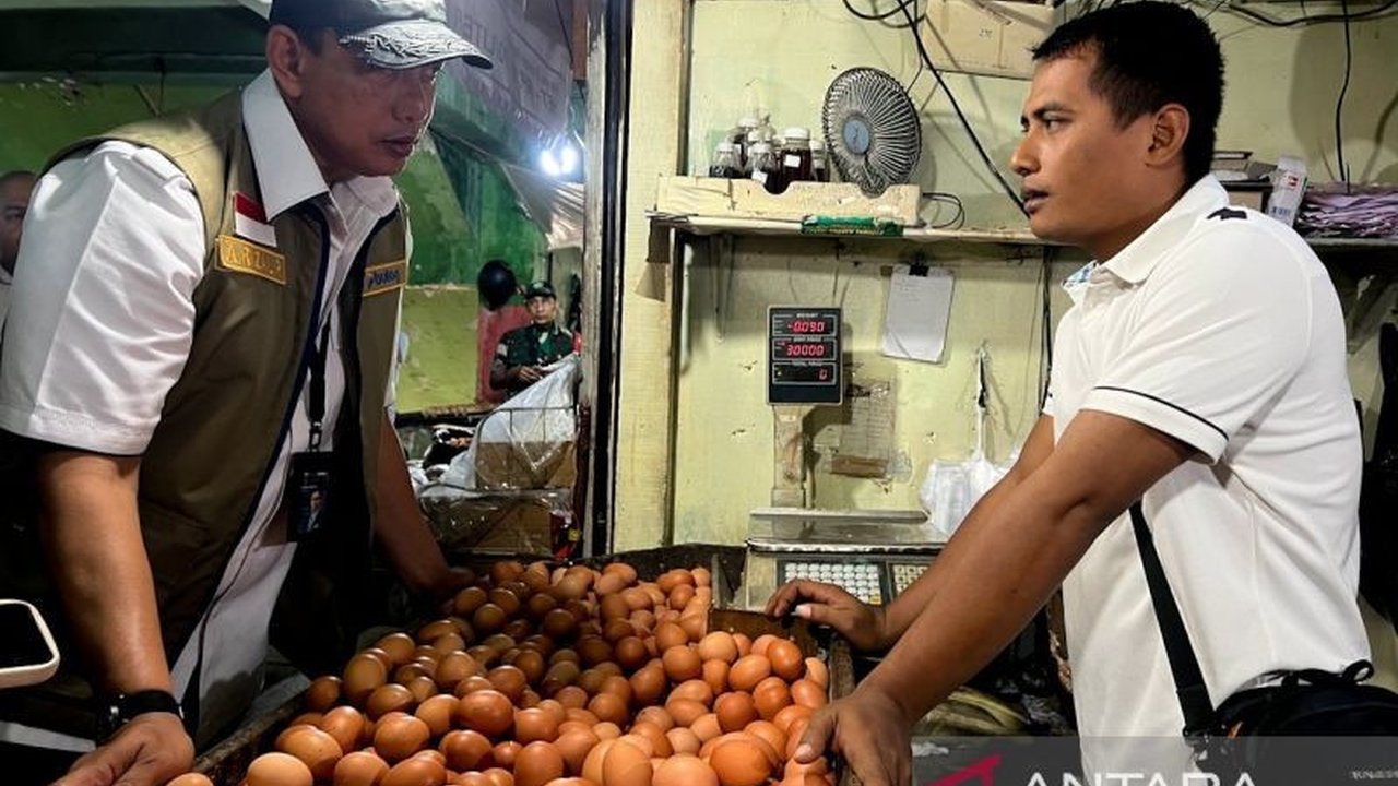 Pusat Informasi Harga Pangan Strategis (PIHPS) Nasional merilis data terbaru mengenai Harga Pangan Nasional, dengan telur ayam ras dan bawang merah menjadi sorotan utama, menarik perhatian publik.
