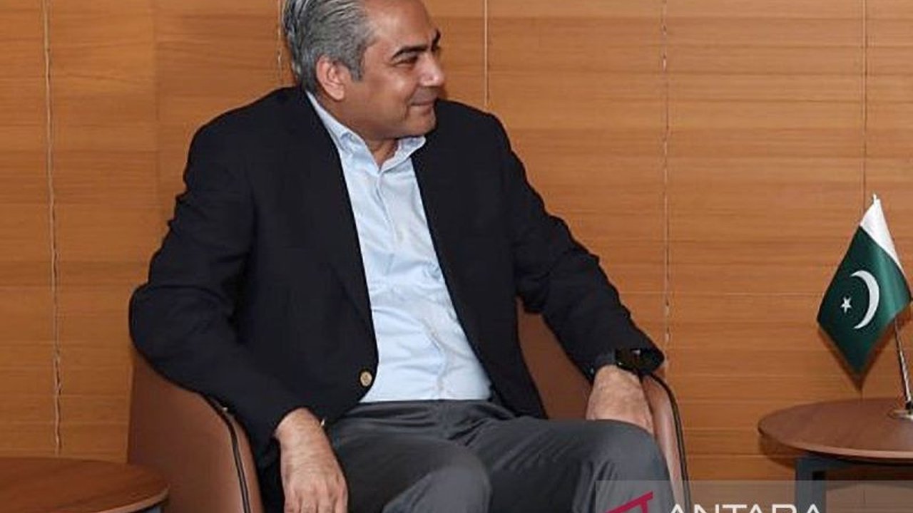 Menteri Dalam Negeri Pakistan Mohsin Naqvi tiba di Teheran untuk melanjutkan upaya mediasi antara Iran dan Amerika Serikat, membawa proposal baru untuk memecah kebuntuan. Apa isinya?