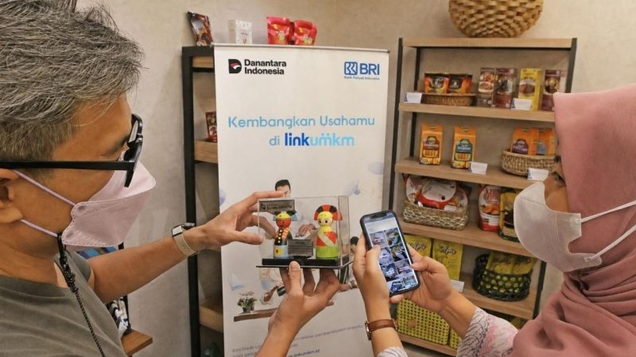Hingga April 2026, 16,46 juta UMKM telah manfaatkan platform LinkUMKM BRI untuk perluas akses pasar dan tingkatkan kemampuan usaha. Simak bagaimana LinkUMKM mendorong UMKM naik kelas.