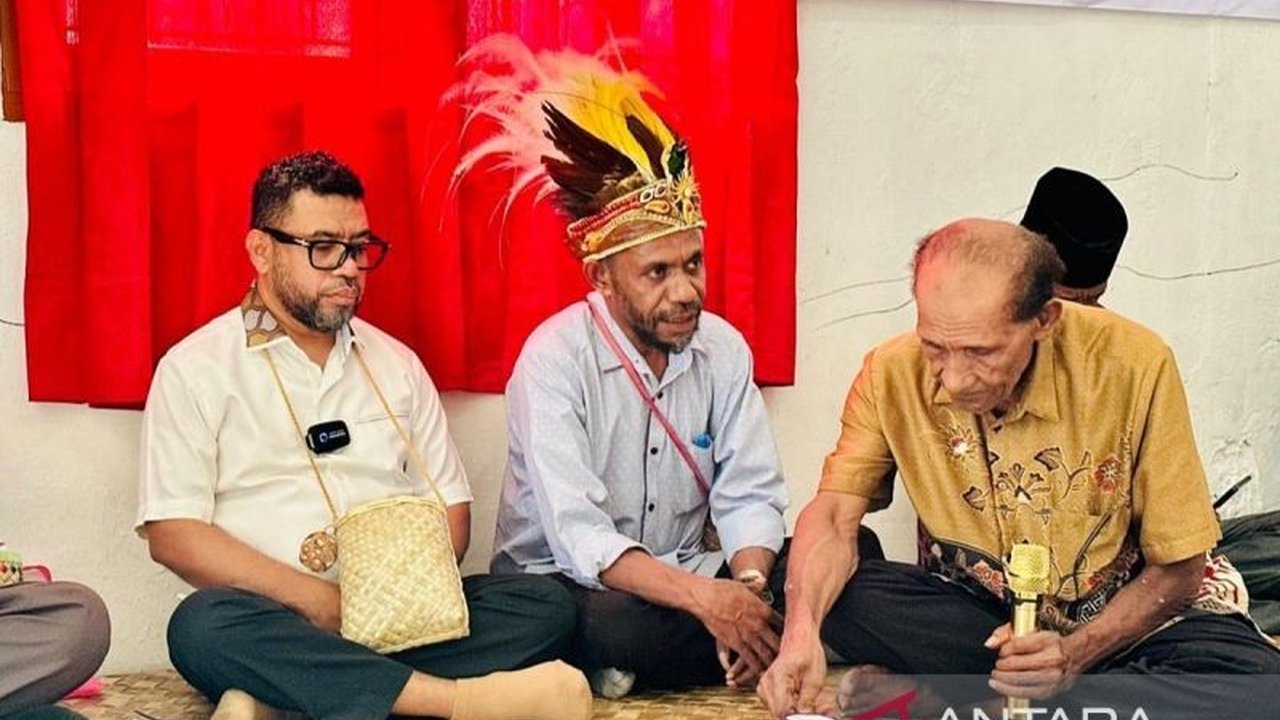 DPD RI menegaskan Kekuatan Hukum Adat Papua sangat kokoh, didukung konstitusi dan UU Otonomi Khusus, memastikan hak-hak masyarakat adat terlindungi dan diakui negara.