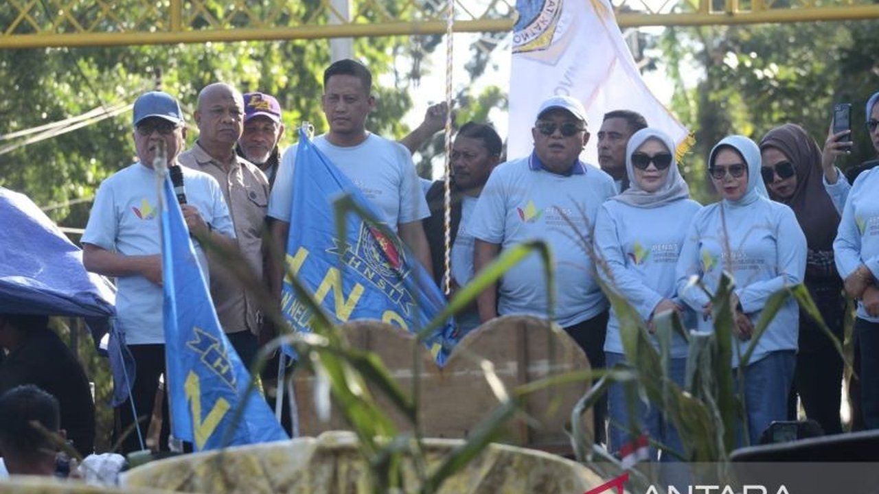 Ribuan warga antusias mengikuti konvoi penyambutan PENAS KTNA Gorontalo 2026, menunjukkan dukungan penuh terhadap ajang nasional petani dan nelayan yang akan digelar tahun ini.