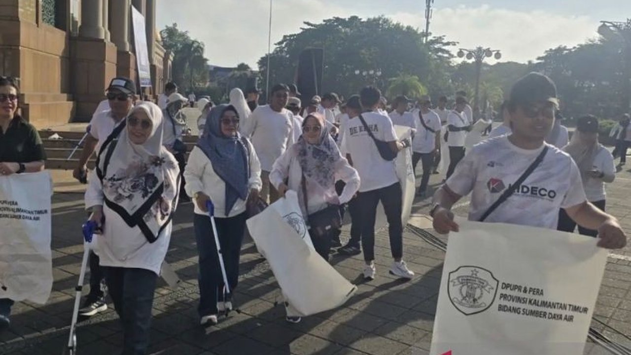 Pemerintah Provinsi Kalimantan Timur mengadakan Korve Massal di Islamic Center Samarinda, melibatkan berbagai elemen masyarakat untuk meningkatkan kepedulian lingkungan menjelang Hari Lingkungan Hidup Sedunia 2026.