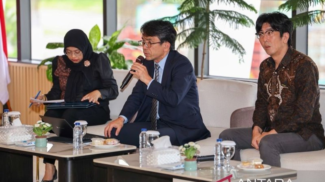 Ekonomi Penajam Paser Utara menunjukkan pertumbuhan signifikan sebesar 19,9 persen dan penurunan kemiskinan, membuktikan dampak positif pembangunan IKN sebagai penggerak ekonomi baru yang inklusif.