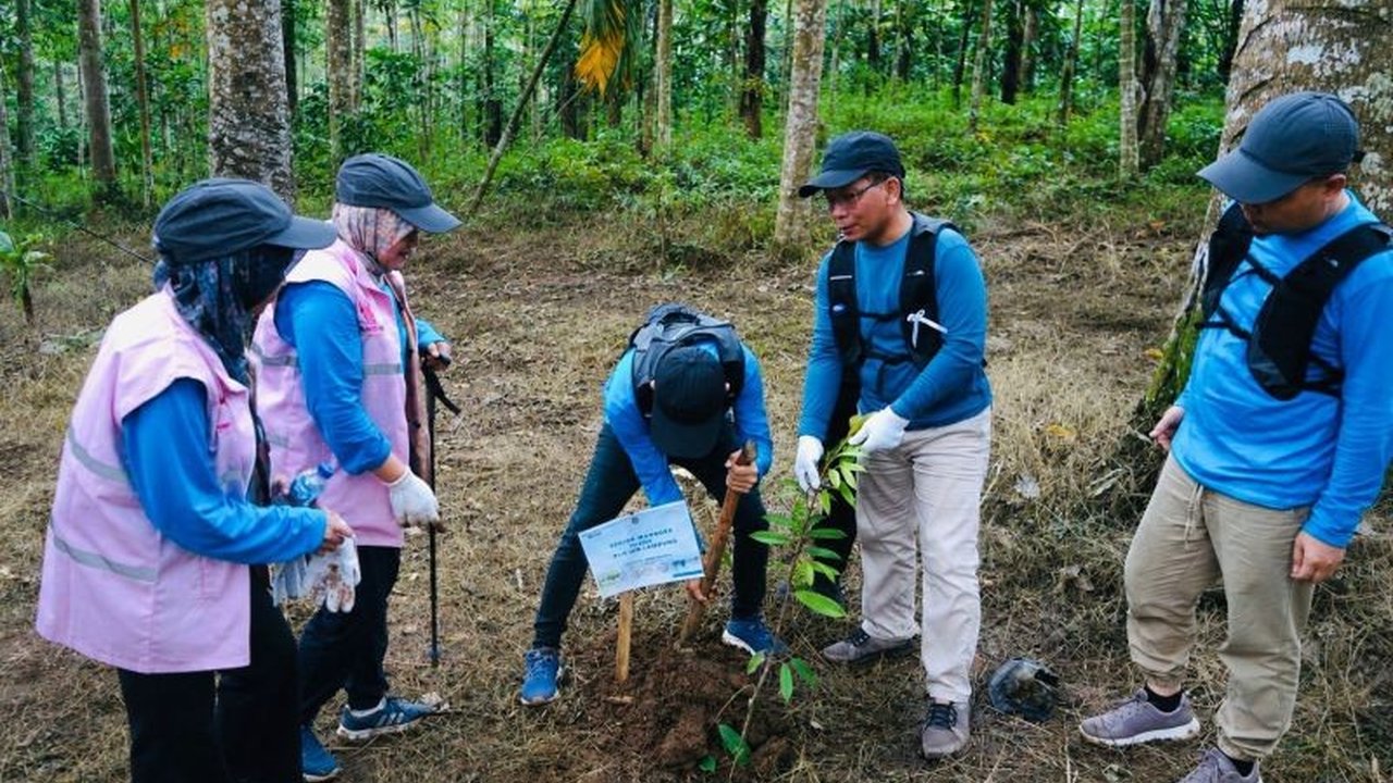 General Manager PLN UID Lampung mengajak seluruh pegawai untuk aktif menjaga lingkungan hidup dan memperkuat komitmen ESG, sejalan dengan peringatan Hari Lingkungan Hidup Sedunia 2026.