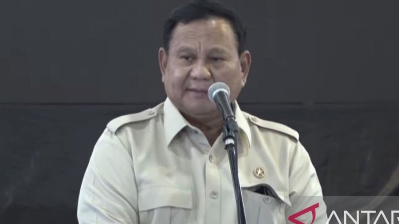 Presiden Prabowo Subianto menekankan pentingnya belajar keras dan menjaga sopan santun kepada siswa Sekolah Rakyat, menegaskan bahwa pendidikan adalah kunci perbaikan nasib keluarga dan keberhasilan.