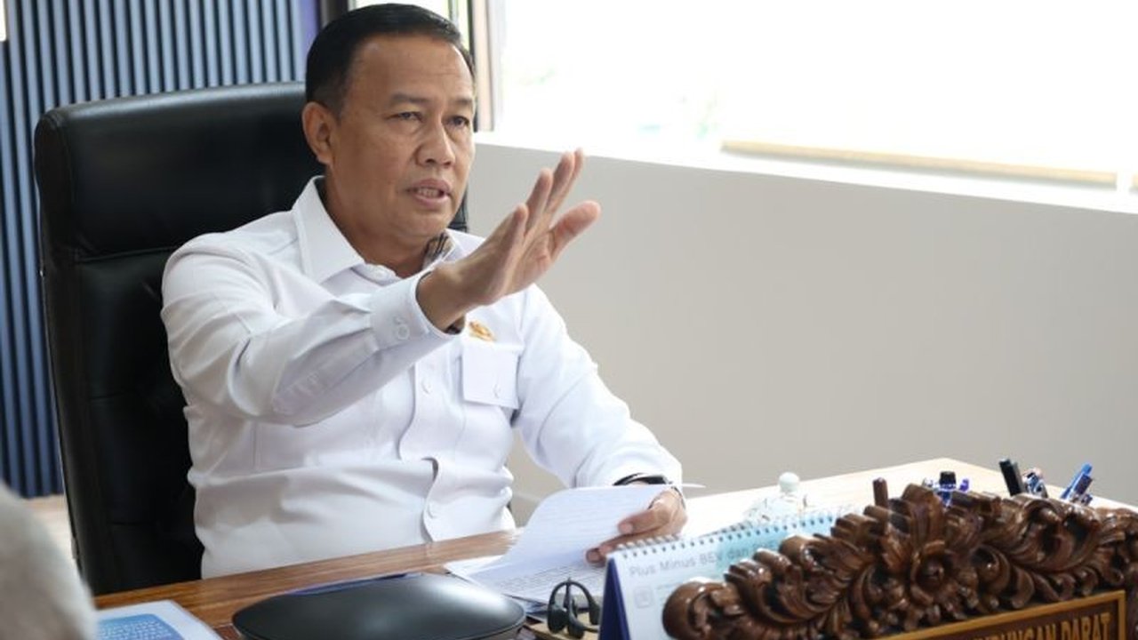 Kemenhub menegaskan Sistem Manajemen Keselamatan Perusahaan Angkutan Umum (SMK PAU) krusial untuk keselamatan transportasi jalan berkelanjutan, menargetkan perlindungan masyarakat dan penurunan angka kecelakaan.