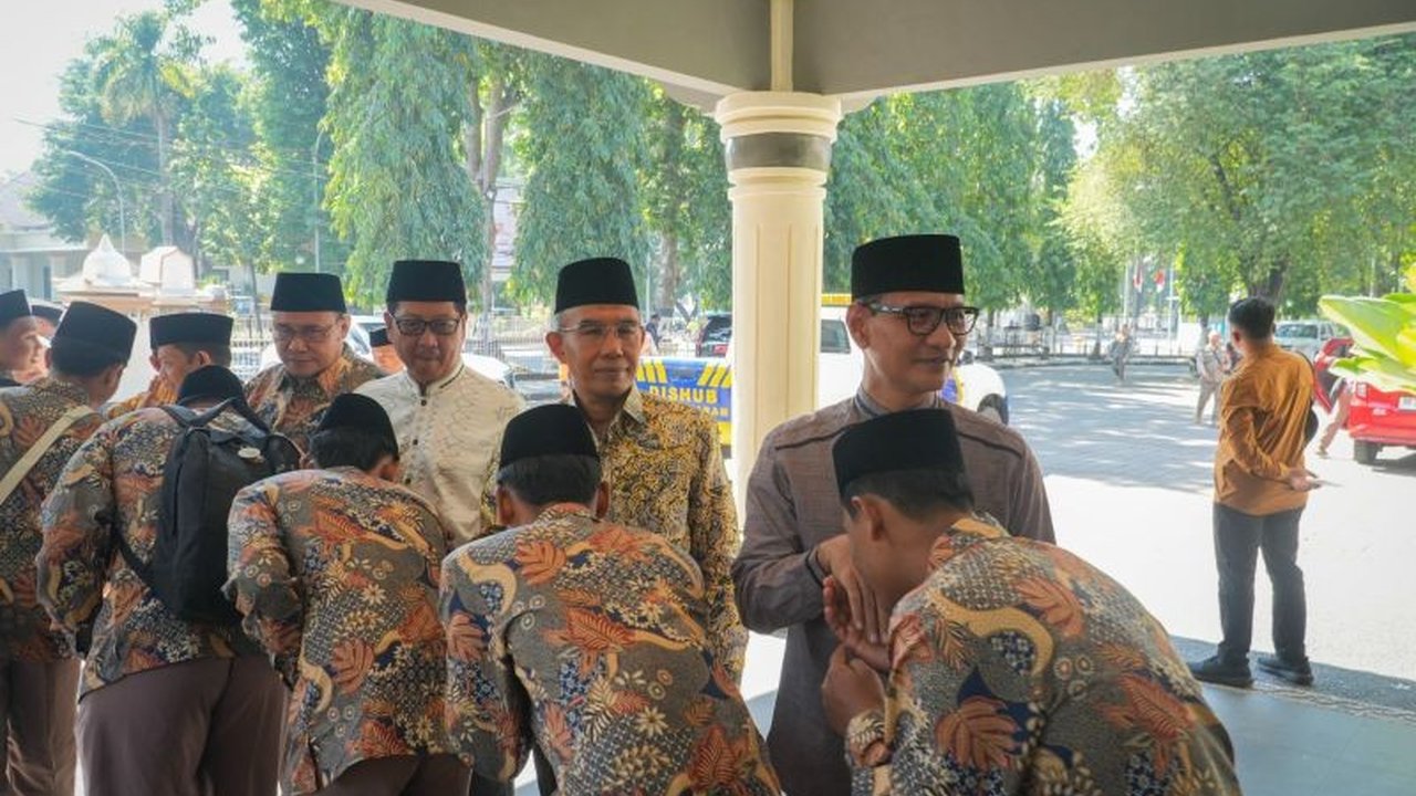 Wali Kota Mataram resmi melepas 85 kafilah MTQ Mataram untuk berlaga di tingkat Provinsi NTB. Ia menekankan pentingnya akhlak mulia dan diplomasi sosial sebagai syiar Islam.