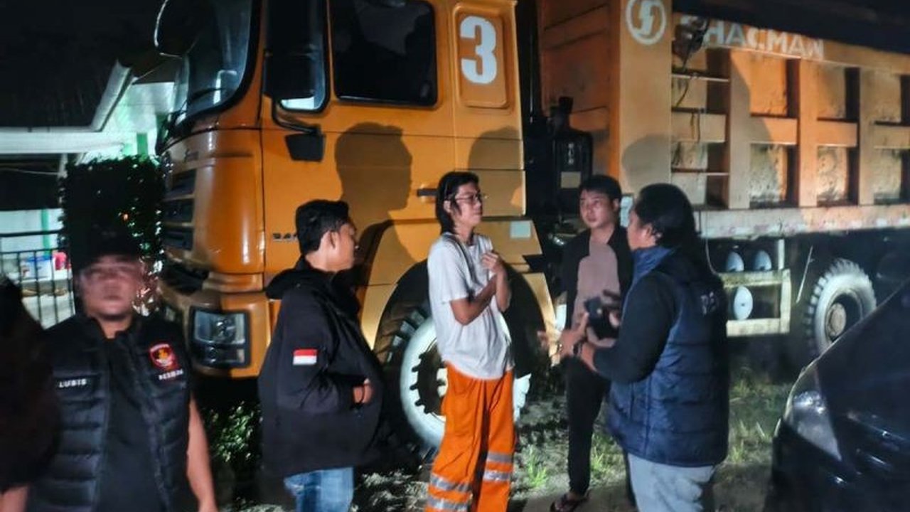 Polres Aceh Selatan tengah melakukan pemeriksaan terhadap enam WNA Tiongkok terkait keberadaan dan aktivitas mereka di Gampong Lawe Melang. Proses Pemeriksaan WNA Tiongkok Aceh Selatan ini untuk memastikan legalitas dokumen dan tujuan mereka.