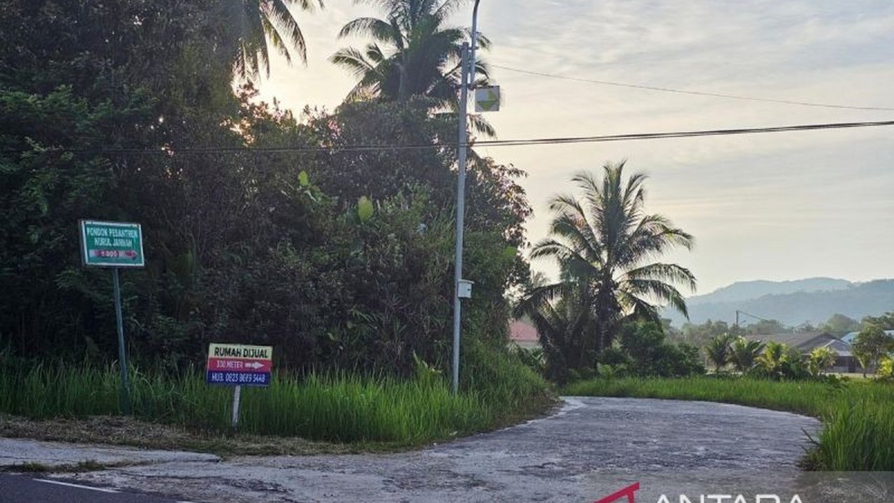 Pemkab Natuna merevitalisasi tujuh SMP dengan anggaran Rp3,8 miliar untuk tingkatkan mutu pendidikan. Program ini bertujuan menciptakan lingkungan belajar lebih baik dan berkualitas.