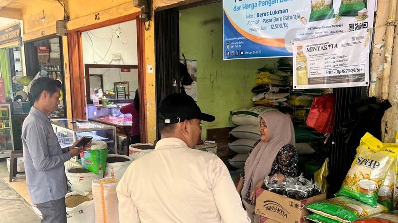 Perum Bulog Kabupaten OKU mengamankan stok beras sebanyak 4.000 ton untuk OKU Raya hingga beberapa bulan ke depan, memastikan stabilitas pasokan dan harga pangan bagi masyarakat.