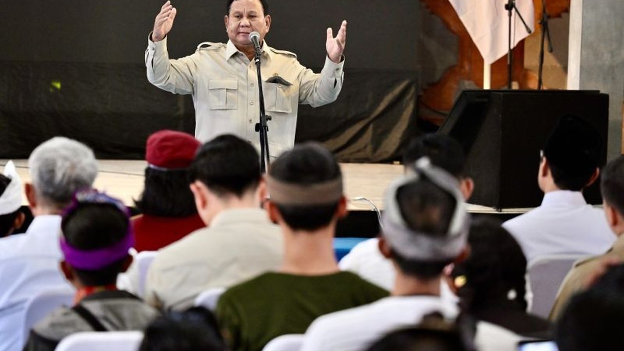 Presiden Prabowo Subianto menegaskan **Pendidikan Kunci Kesejahteraan Rakyat** di semua bidang. Pemerintah berkomitmen penuh memperluas akses pendidikan berkualitas melalui program Sekolah Rakyat.