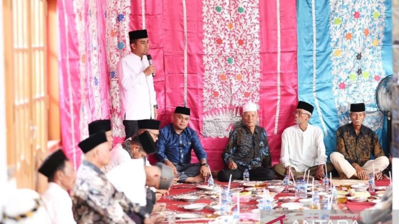 Wali Kota Solok Ramadhani Kirana Putra mengimbau orang tua untuk terus aktif **dampingi anak belajar Al Quran**, memperkuat fondasi agama dan karakter di tengah pesatnya perkembangan teknologi digital.