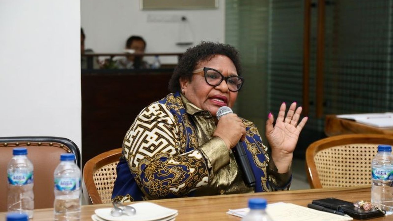 Wakil Menteri Dalam Negeri Ribka Haluk menekankan pentingnya Persatuan Intelegensia Kristen Indonesia (PIKI) untuk aktif mempengaruhi kebijakan publik, bukan sekadar organisasi seremonial. Dorongan ini bertujuan agar PIKI dapat meninggalkan legasi nyata b