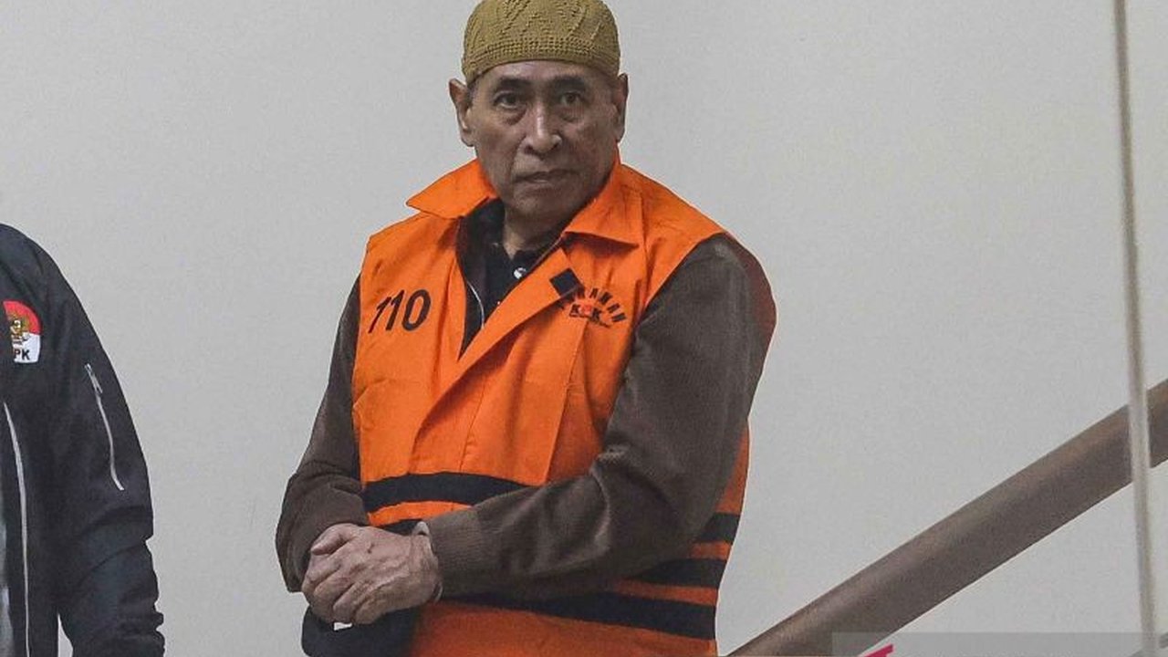 KPK mendalami dugaan aliran dana korupsi haji senilai 406 ribu dolar AS dari Asrul Azis Taba yang disebut bagian dari 1 juta dolar AS disiapkan untuk Pansus DPR.