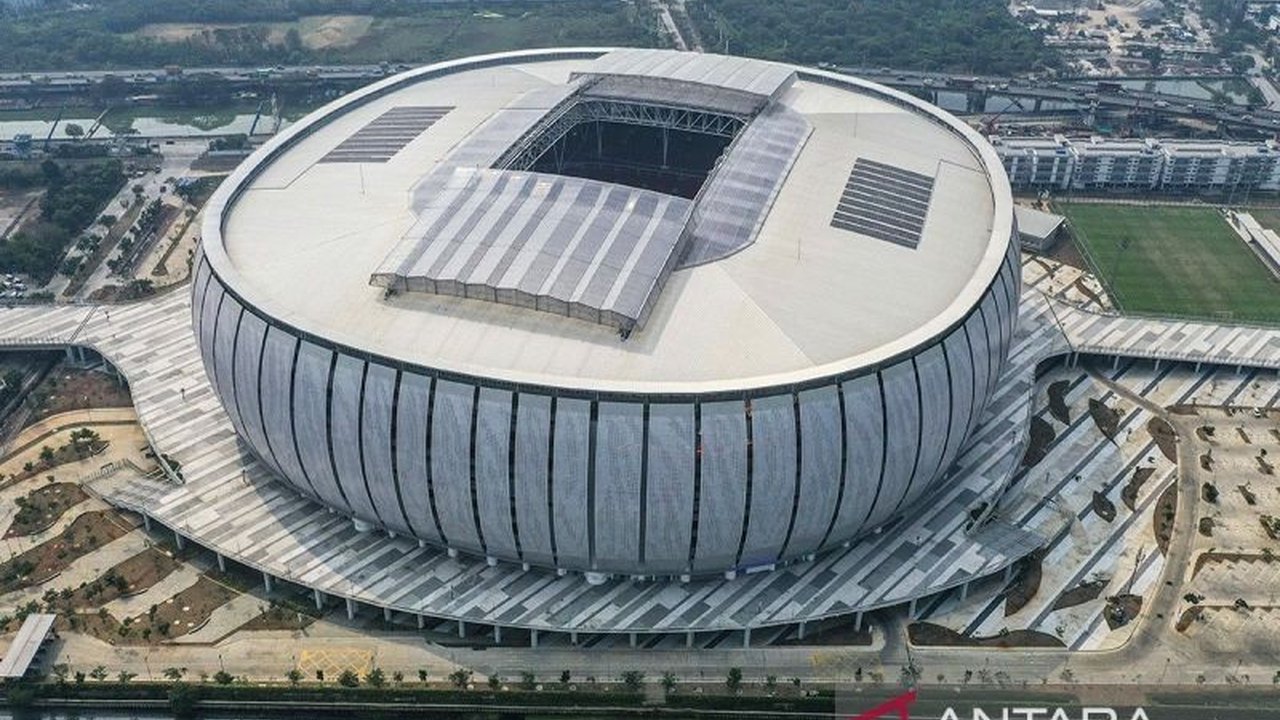 Pengelola Jakarta International Stadium (JIS) mengajak penonton konser Maroon 5 pada 1 Februari 2024 untuk menggunakan transportasi publik guna menghindari kemacetan dan memastikan kenyamanan.