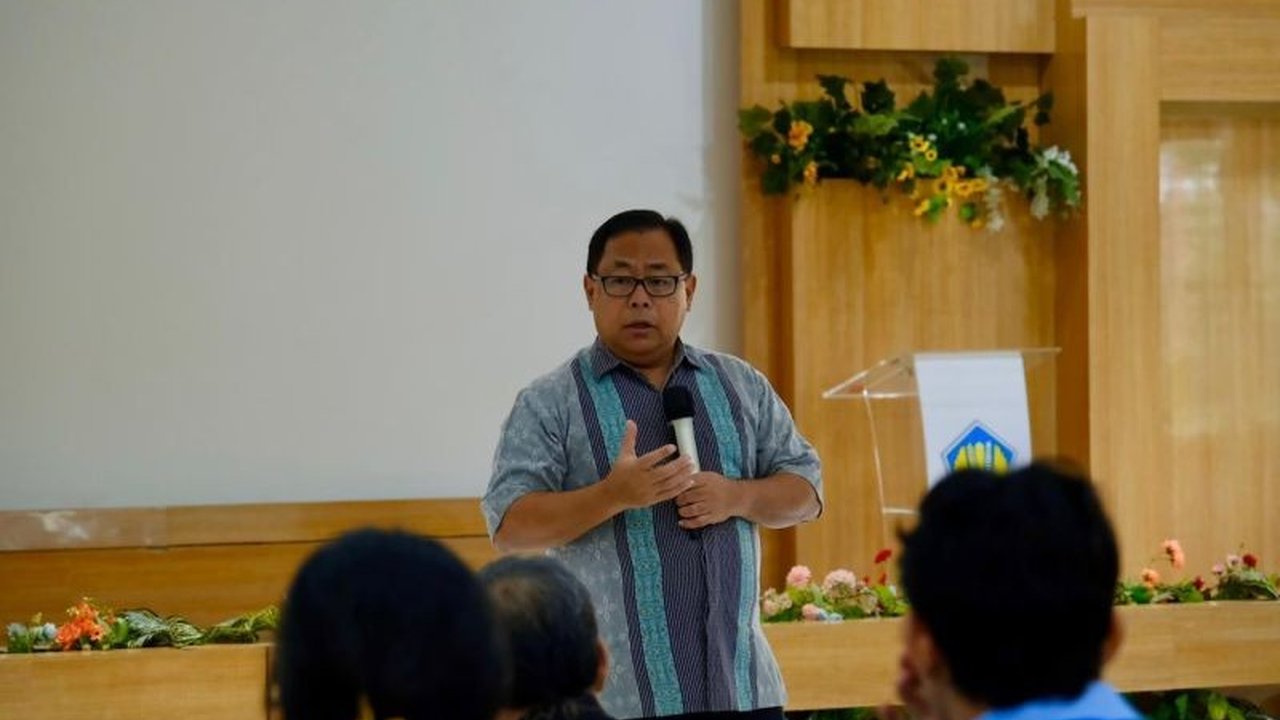 Kantor Wilayah DJP Banten dan Disdikbud Kota Serang berkolaborasi menyelenggarakan Bimbingan Teknis Program Inklusi Sadar Pajak 2026, menanamkan pemahaman pajak sejak dini kepada generasi muda. Simak detailnya di sini!