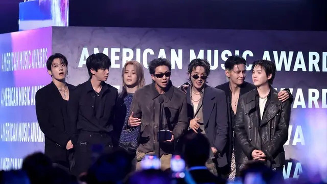 BTS menghadiri American Music Awards 2026. (dok.Ethan Miller / GETTY IMAGES NORTH AMERICA / Getty Images via AFP)