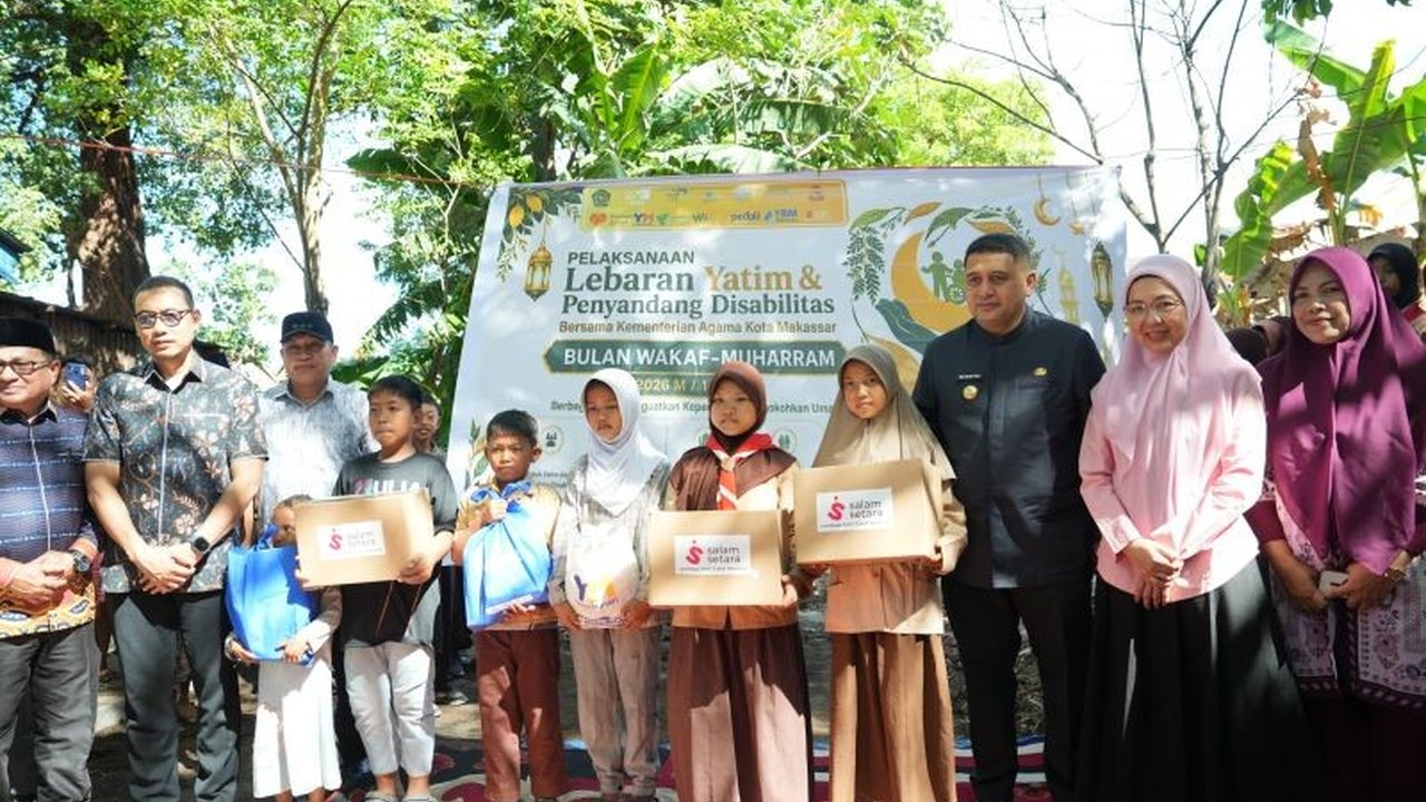 Wali Kota Makassar Munafri Arifuddin meninjau pulau-pulau di Kepulauan Sangkarrang, memastikan pembangunan merata dan menyalurkan bantuan vital bagi warga, dari pendidikan hingga infrastruktur.
