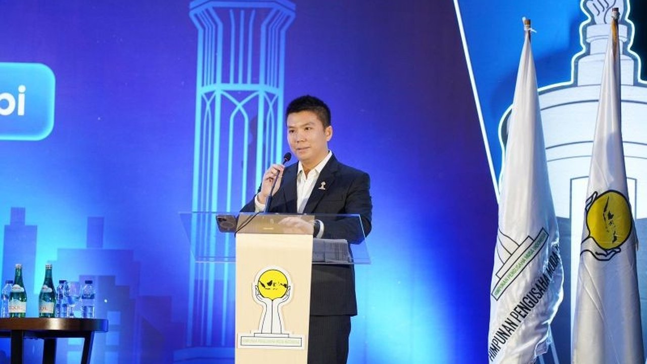 Lembaga riset PEDAS menilai kebijakan hilirisasi industri dan optimalisasi devisa hasil ekspor (DHE) pemerintahan Presiden Prabowo Subianto memperkuat fondasi nasionalisme ekonomi Indonesia. Simak analisis lengkapnya.