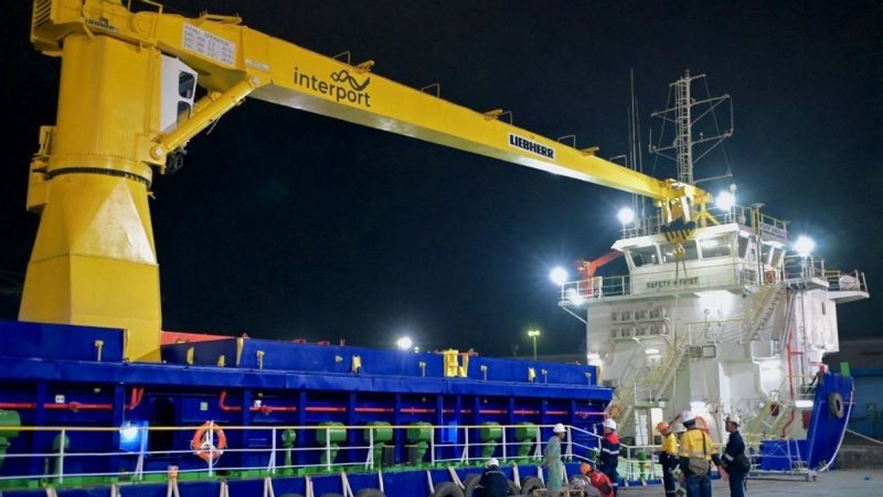 Interport resmi mengumumkan pelayaran perdana kapal terbarunya, Interport Sandikala VII, sebagai upaya memperkuat konektivitas maritim dan menghadirkan layanan logistik yang fleksibel serta efisien bagi berbagai sektor industri di Indonesia.
