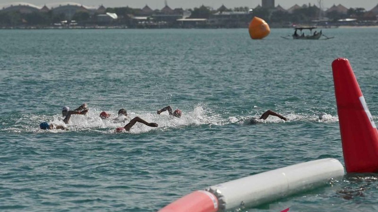 Atlet China dan Vietnam berhasil menguasai podium pada hari pertama Asian OWS Championship 2026 Bali, menunjukkan performa gemilang di nomor 5 km putri dan putra.