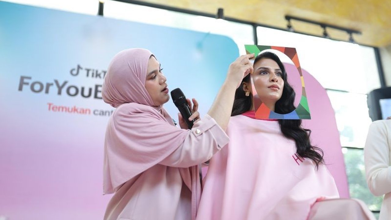 Para kreator konten kecantikan membagikan kiat merias wajah yang personal, mulai dari menyesuaikan undertone hingga menemukan gaya ekspresi diri autentik, didukung pertumbuhan komunitas di TikTok.