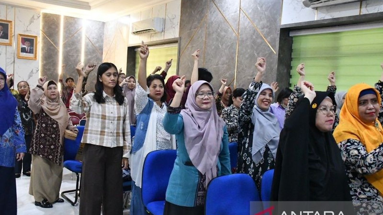 Kantor Wilayah Kementerian Agama (Kemenag) Sumatera Selatan melatih ratusan penyuluh agama lintas iman untuk bijak memanfaatkan AI dan membuat konten kreatif, memastikan pesan kedamaian relevan bagi generasi muda.