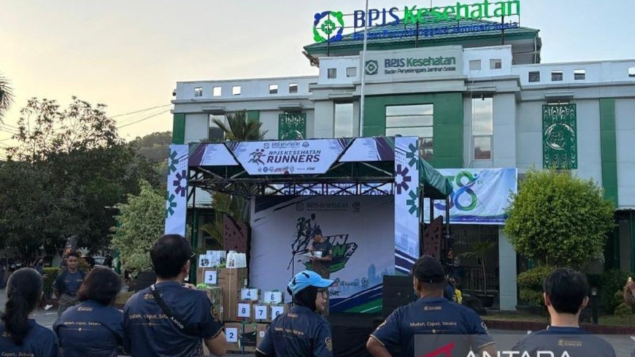 BPJS Kesehatan Jayapura meluncurkan Program Prolanis Muda melalui Fun Run, mengajak generasi muda mencegah penyakit kronis sejak dini. Simak bagaimana Prolanis Muda BPJS Kesehatan mengubah paradigma kesehatan.