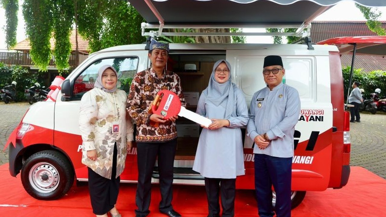 Bank Jatim salurkan bantuan mobil pelayanan keliling dan rehabilitasi RTLH untuk Pemkab Banyuwangi. Simak bagaimana Bantuan Bank Jatim Banyuwangi ini tingkatkan akses layanan publik hingga ke pelosok dan wujudkan pembangunan inklusif.