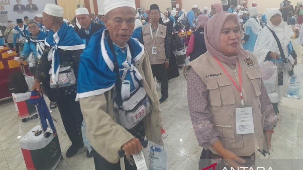 Panitia Penyelenggara Ibadah Haji (PPIH) Debarkasi Medan menekankan pentingnya menjaga predikat haji mabrur sepanjang hayat, bukan hanya saat ibadah di Tanah Suci.