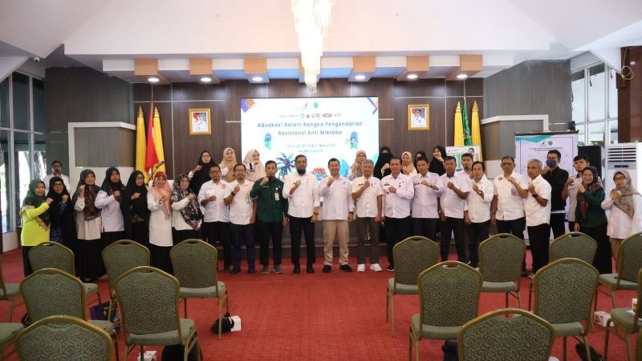 BBPOM Makassar gencar melakukan advokasi pengendalian Resistensi Antimikroba di Barru, Sulawesi Selatan, mengingat bahaya serius konsumsi antibiotik tanpa resep dokter yang dapat memicu 