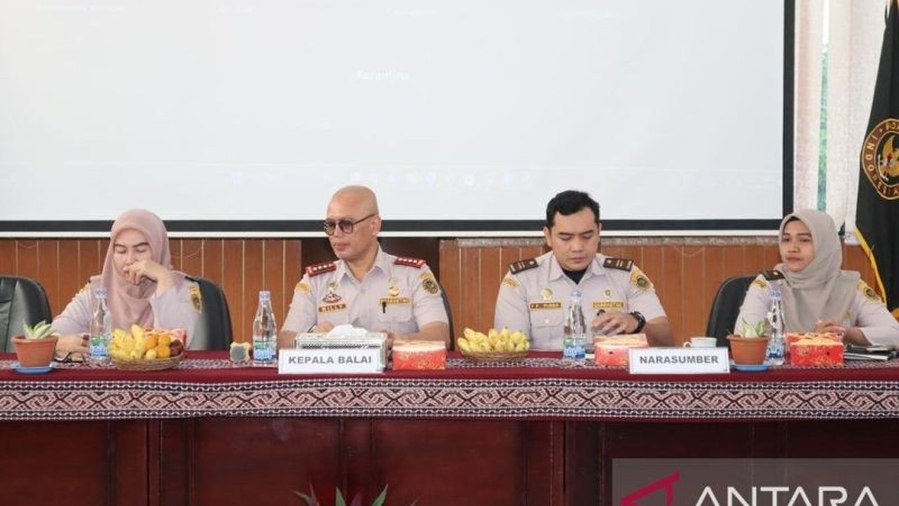 Sebanyak 12,9 juta butir telur ayam masuk Ambon selama semester I 2026 untuk penuhi kebutuhan masyarakat. Badan Karantina Indonesia (Barantin) Maluku memastikan pengawasan ketat terhadap lalu lintas komoditas peternakan ini demi keamanan pangan.