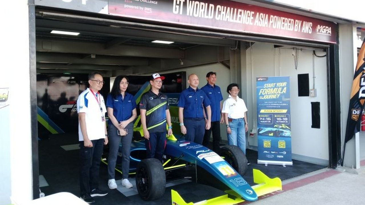 Mandalika Grand Prix Association (MGPA) akan menyelenggarakan Formula Indonesia 2026 di Sirkuit Mandalika, Nusa Tenggara Barat. Ajang ini bertujuan utama mencari dan membina bibit pembalap muda Indonesia, sekaligus memperkuat posisi Formula Indonesia Mand