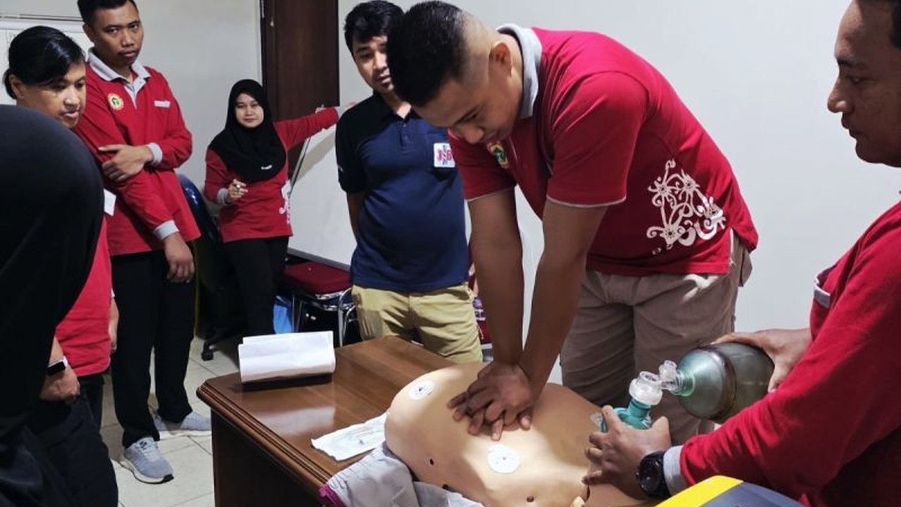 RSUD Natuna menggelar pelatihan intensif bagi perawat untuk penanganan trauma jantung pada bayi, anak-anak, hingga orang dewasa, memperkuat layanan gawat darurat dan meningkatkan kesiapsiagaan tenaga kesehatan di Natuna.