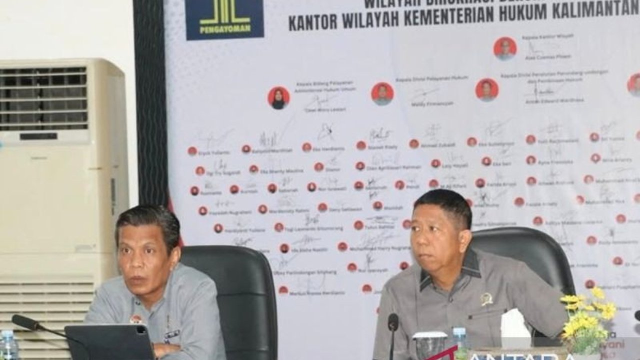 DPRD Kota Banjarmasin bersama pemerintah setempat sedang mematangkan Raperda Pendidikan Pancasila dan Wawasan Kebangsaan. Inisiatif ini bertujuan menanamkan nilai persatuan serta nasionalisme di tengah masyarakat.