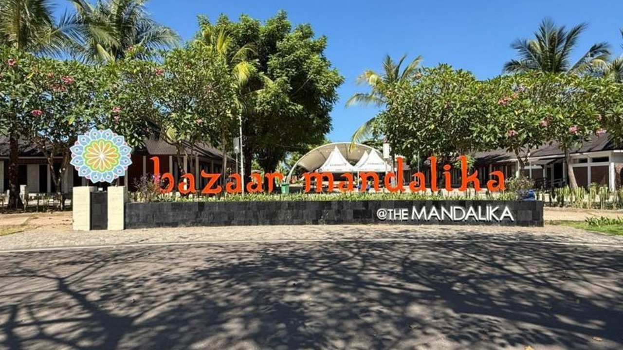 InJourney Tourism Development Corporation (ITDC) dan TVRI NTB menggelar nobar Piala Dunia 2026 gratis di KEK Mandalika. Aktivitas ini diharapkan membuka peluang ekonomi signifikan bagi pelaku usaha lokal dan UMKM, sekaligus meningkatkan kunjungan wisatawa