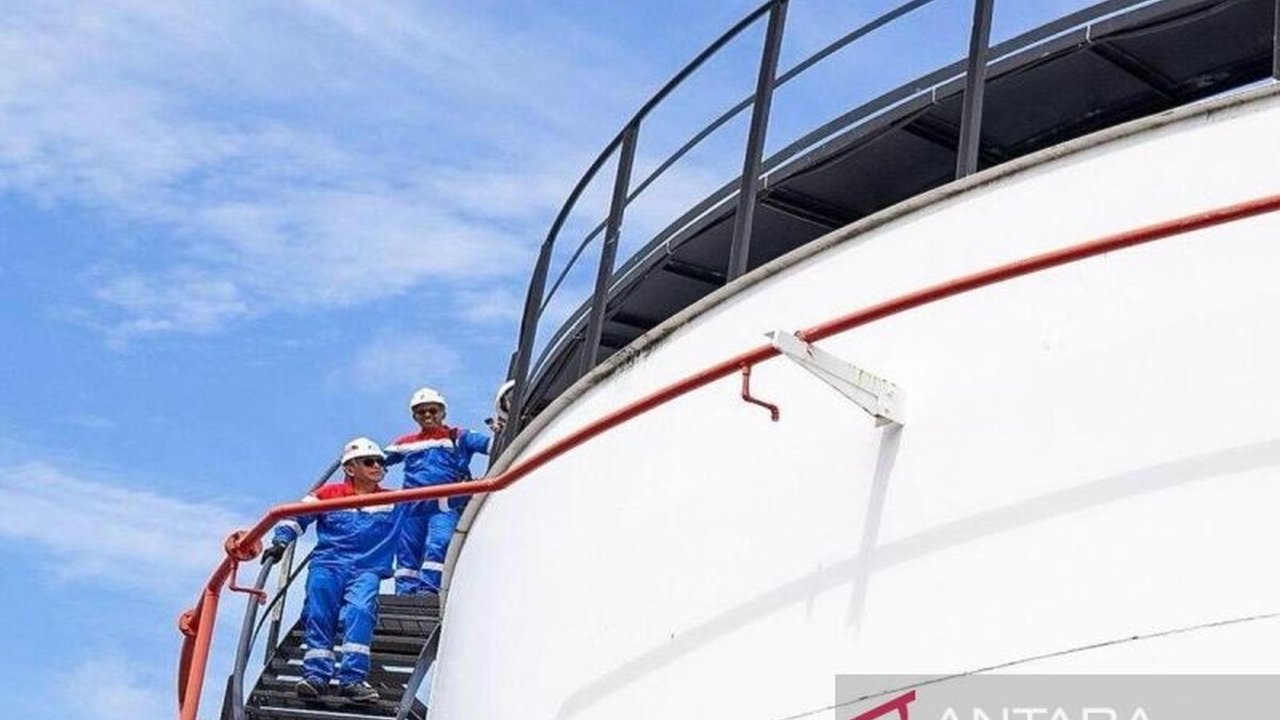Menghadapi puncak liburan pertengahan 2026, Pertamina menerapkan standar ketat untuk menjamin Kualitas Avtur Pertamina Bali. Langkah ini krusial demi keselamatan penerbangan dan kelancaran mobilitas di Pulau Dewata.