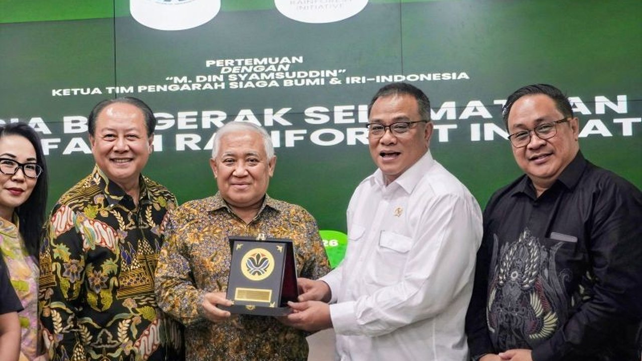 Kementerian Lingkungan Hidup/Badan Pengendalian Lingkungan Hidup (KLH/BPLH) berkolaborasi dengan organisasi lintas agama untuk memperkuat gerakan moral Pertobatan Ekologis dalam menghadapi krisis lingkungan.