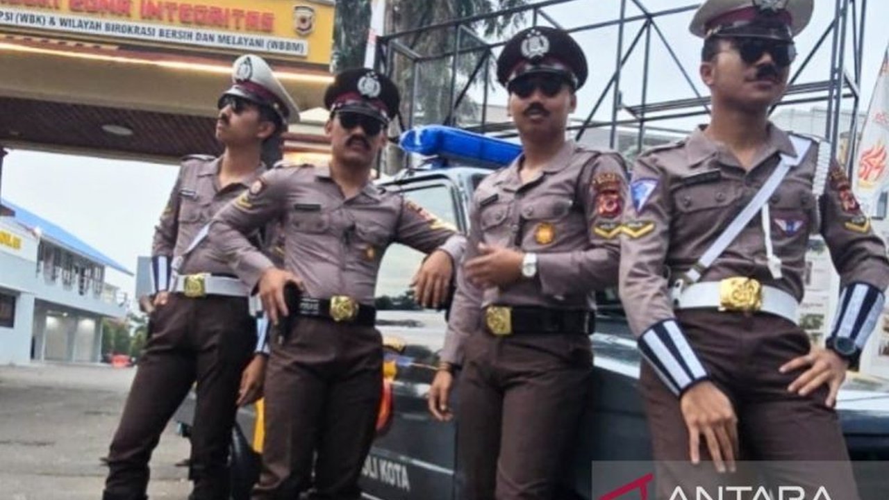 Polres Bogor sukses menyelenggarakan Bhayangkara Fest dengan menghadirkan pameran Polisi Retro era 70-an, menjadi daya tarik utama untuk mengenalkan sejarah Polri secara menarik.